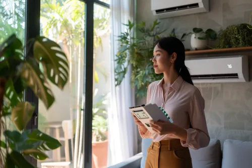 Climatiseur mobile avec indicateur de puissance en BTU et mètres carrés couverts pour choisir la bonne capacité